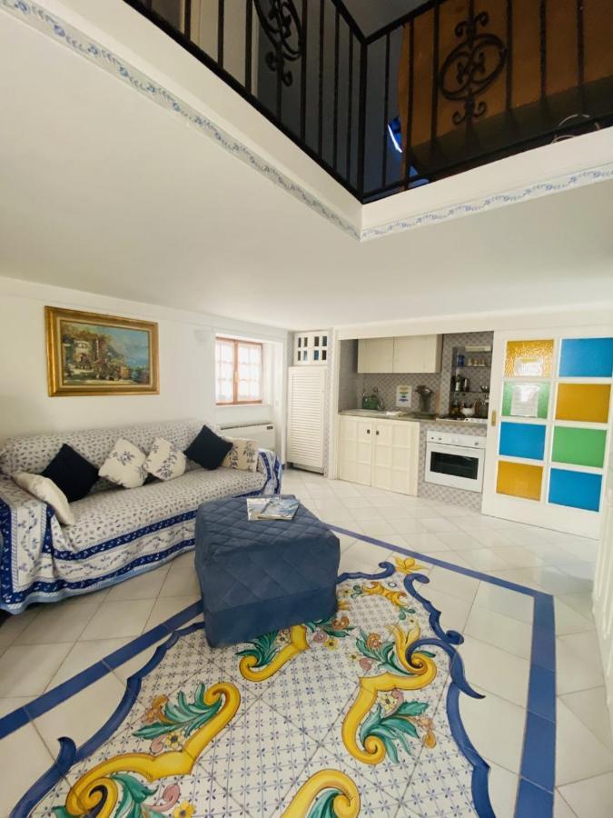 Central Apartment Le Botteghe Capri Exterior photo